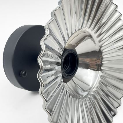 Prie lubų montuojama liustra TRISH 1xE27/15W/230V juoda/dūminė juoda