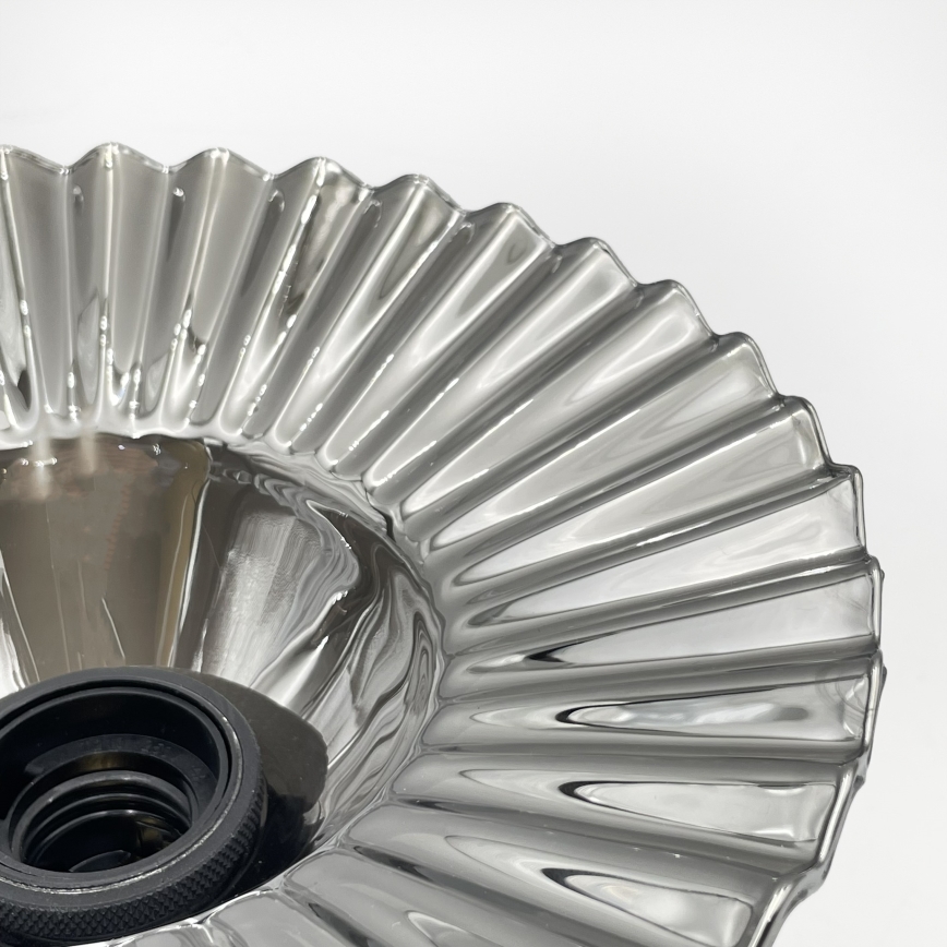 Prie lubų montuojama liustra TRISH 1xE27/15W/230V juoda/dūminė juoda