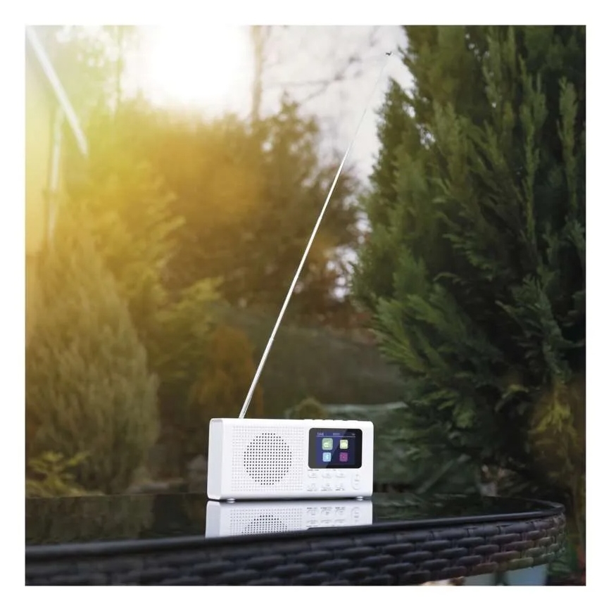 Radija DAB DAB+ FM 3W/5V/4xAA balta