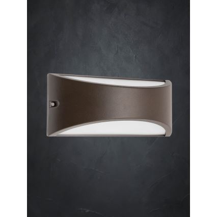 Redo 90192 - LED sieninis lauko šviestuvas SCUDO LED/10W/230V 3000K IP54 ruda
