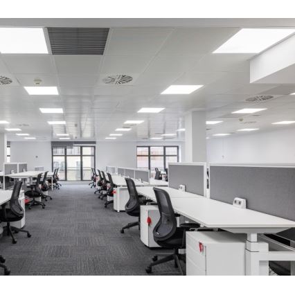 Reguliuojamas LED įleidžiamas skydelis CAPRI LED/25/36/40W/230V 3000/4000/5700K UGR&lt;19 IP44 60x60 cm