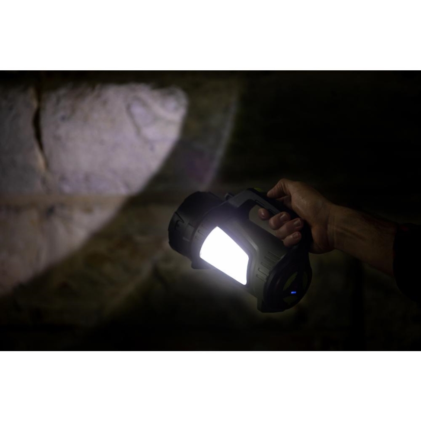 LED pritemdomas įkraunamas lauko žibintuvėlis su maitinimo bloku LED/21W/4400mAh IP44