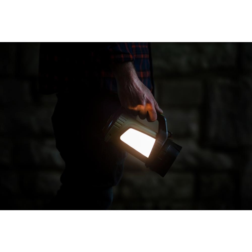 LED pritemdomas įkraunamas lauko žibintuvėlis su maitinimo bloku LED/21W/4400mAh IP44