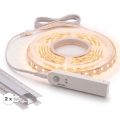 RINKINYS 1x LED juosta su judesio jutikliu FLEX LED/3,6W/4xAA 2 m + 2x įleidžiami profiliai po 1 m, sidabrinė/balta