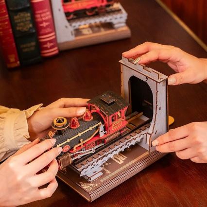 RoboTime - 3D dėlionė Knygų stotelė Istorinis garvežys