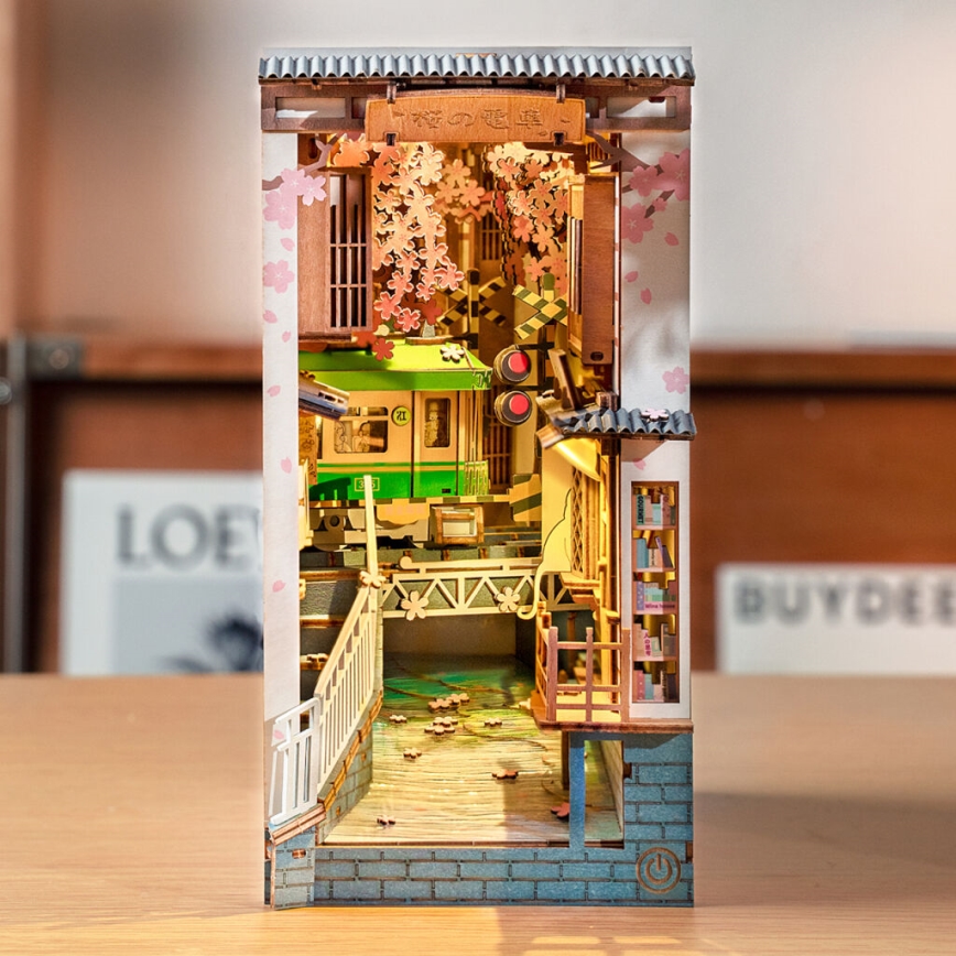 RoboTime - LED Knygų stotelė Sakura alley 2xAAA