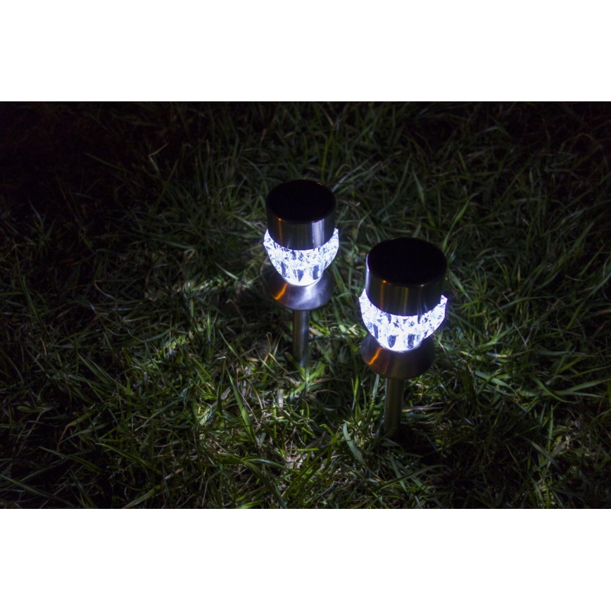 Saulės energija įkraunamas LED šviestuvas CRYSTAL 2xLED-RGB/0,02W/1xAAA matinio chromo
