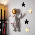 Sienų dekoracija 47x35 cm astronaut auksas