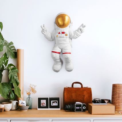 Sienų dekoracija 47x35 cm astronaut auksas