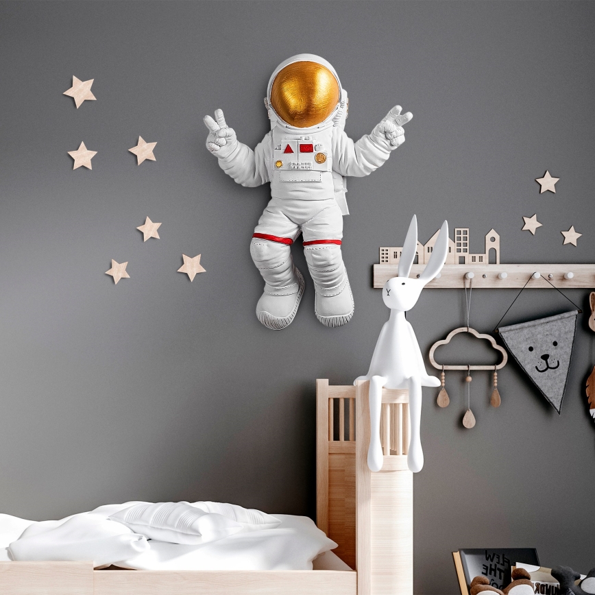 Sienų dekoracija 47x35 cm astronaut auksas