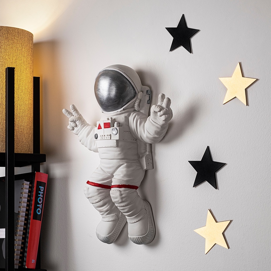 Sienų dekoracija 47x35 cm astronaut sidabras