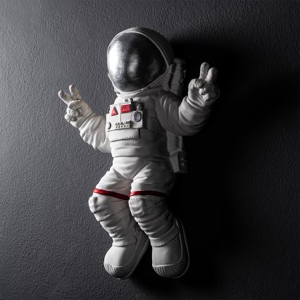 Sienų dekoracija 47x35 cm astronaut sidabras