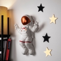 Sienų dekoracija 47x35 cm astronaut varis
