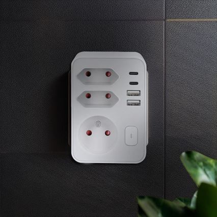 Išsišakojanti rozetė 1x16A+2x 2,5A su 2x USB A+C įkrovikliu, balta