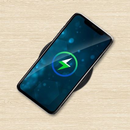 Stalviršio lizdo kolonėlė su Qi belaidžiu įkrovimu 3x230V + 1xUSB-A + 1xUSB-C juoda/sidabras
