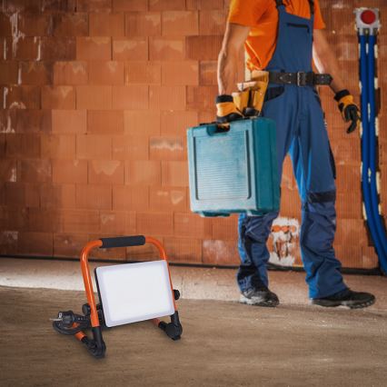 LED prožektorius su stovu LED/50W/230V 4000K IP65