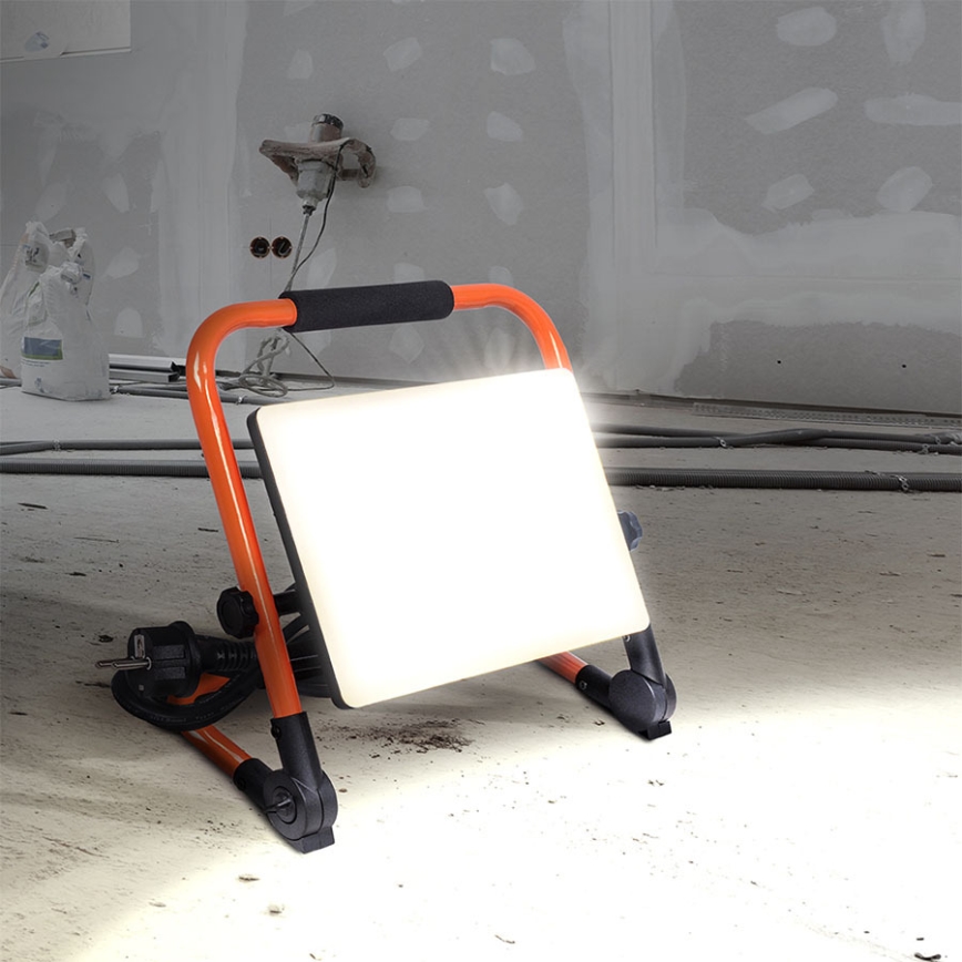 LED prožektorius su stovu LED/50W/230V 4000K IP65