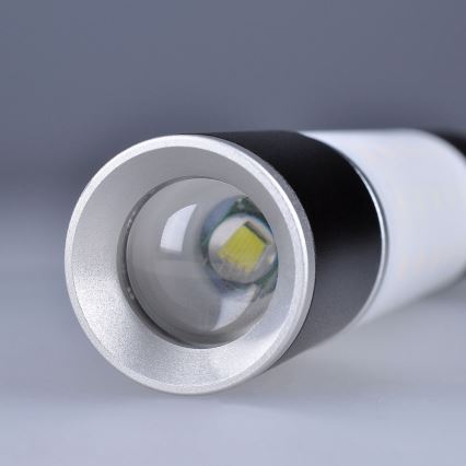 LED Įkraunamas stovyklavimui flashlight su maitinimo bloko funkcija LED/1500 mAh 3,7V IP44