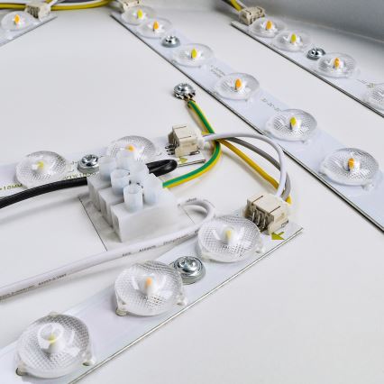 LED Pritemdomas lubinis šviestuvas LED/36W/230V 3000-6000K + nuotolinio valdymo pultas