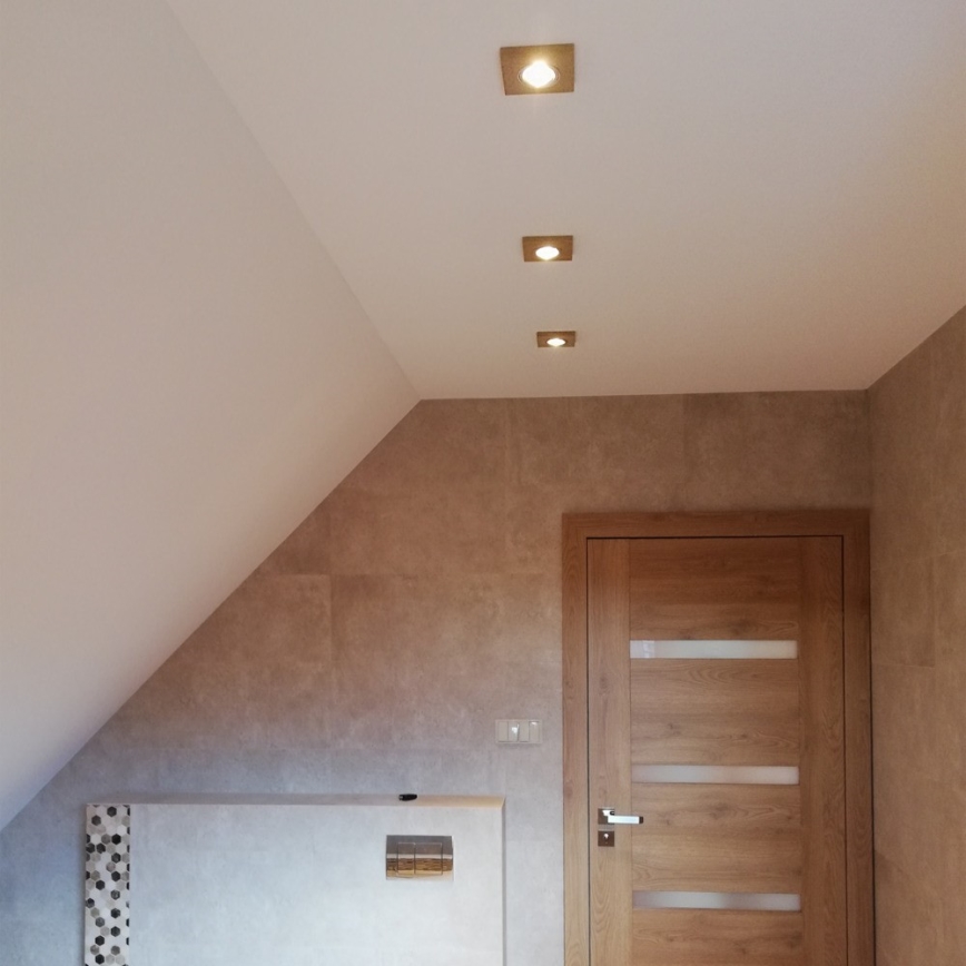 KOMPLEKTAS 3x LED įleidžiamas lubinis šviestuvas VITAR 1xGU10/5W/230V CRI 90 smiltainis – FSC sertifikuota