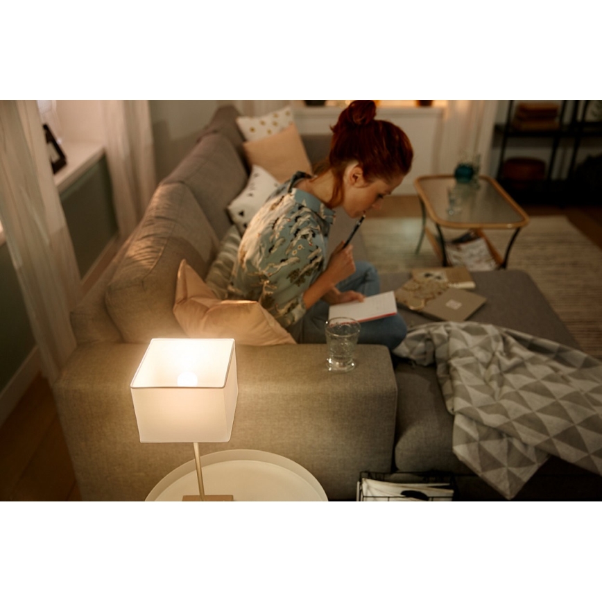 Šviesos diodų lemputė Philips Hue WHITE AMBIANCE B39 E14 / 5,2W / 230V 2200K - 6500K