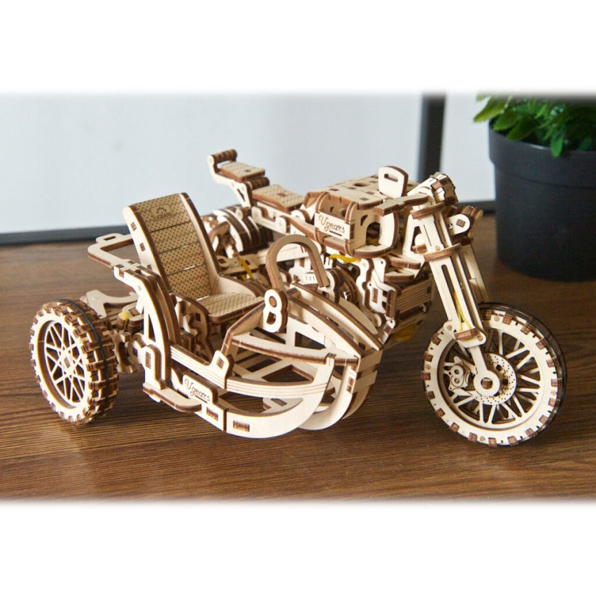 Ugears - 3D medinė mechaninė dėlionė Scrambler motorcycle Su krepšelis