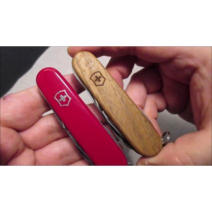 Victorinox - Daugiafunkcis kišeninis peilis 9,1 cm/14 funkcijų raudonas