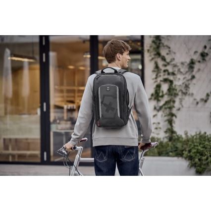 Victorinox - Išplečiama kuprinė Touring 2.0 Traveler 33 l juoda