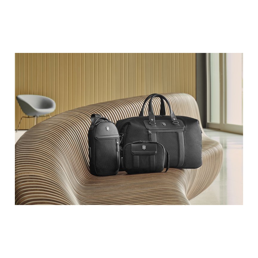 Victorinox - Krepšys per petį Architecture Urban2 2 l juodas