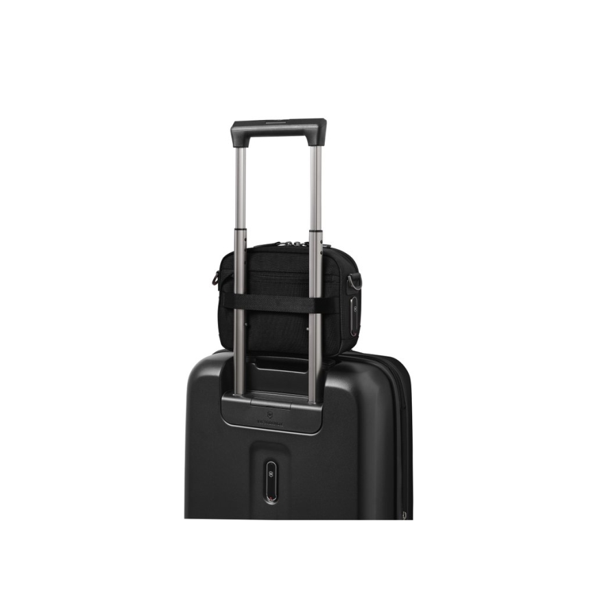 Victorinox - Krepšys per petį Mythic 2 l, juodas
