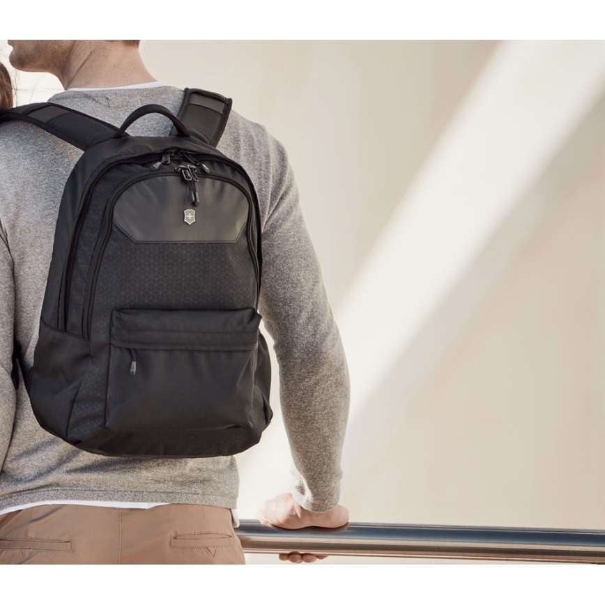 Victorinox - Kuprinė Altmont Original Standard 25 l juoda