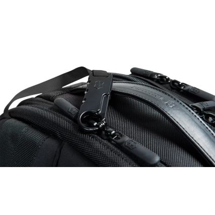 Victorinox - Nešiojamojo kompiuterio kuprinė 15,6" Essentials 22 l juoda