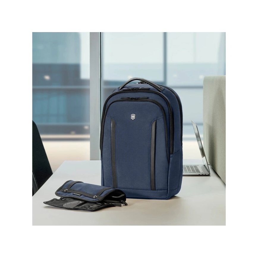 Victorinox - Nešiojamojo kompiuterio kuprinė 15" Altmont Professional Compact 16 l tamsiai mėlyna