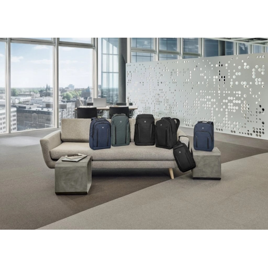 Victorinox - Nešiojamojo kompiuterio kuprinė 15" Altmont Professional Deluxe Travel 25 l žalia