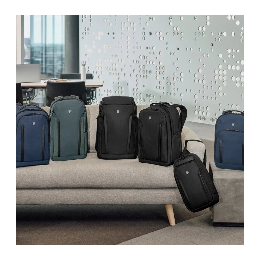 Victorinox - Nešiojamojo kompiuterio kuprinė 15" Altmont Professional Essential 24 l tamsiai mėlyna