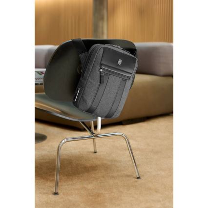Victorinox - Per petį nešiojama rankinė Architecture Urban2 6 l pilka