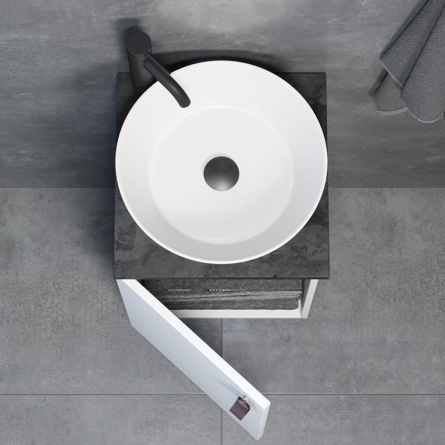 Vonios spintelė su praustuvu TAARNHOLM balta