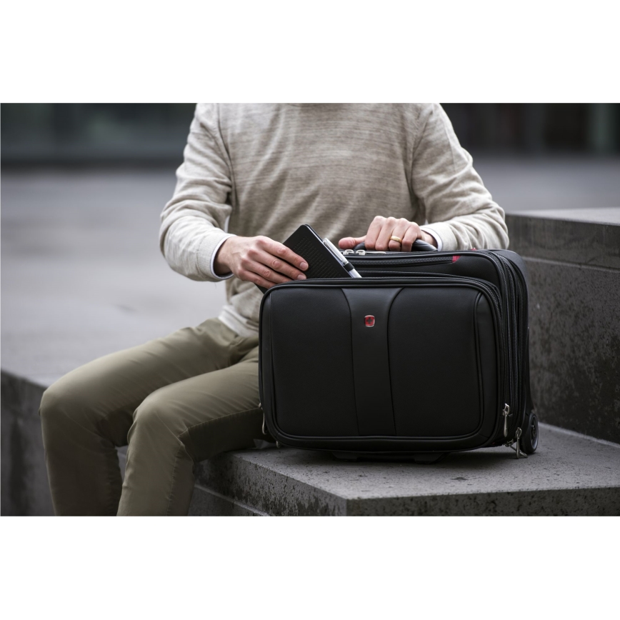 Wenger - Kelioninis lagaminas ant ratuku 25 l 17" + nešiojamojo kompiuterio krepšys 15,6" Patriot juoda