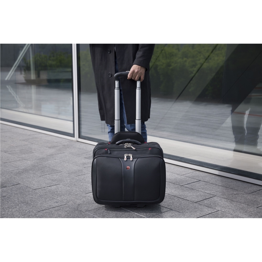 Wenger - Kelioninis lagaminas ant ratuku 25 l 17" + nešiojamojo kompiuterio krepšys 15,6" Patriot juoda