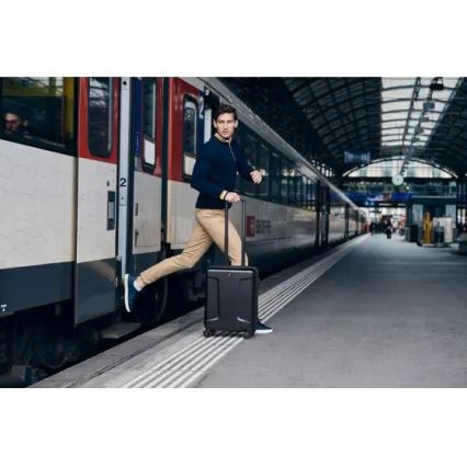 Wenger - Kelioninis lagaminas ant ratuku 39 l Legacy juoda