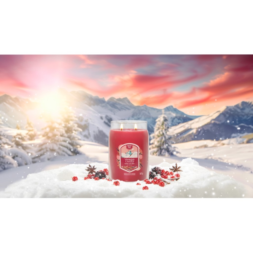 Yankee Candle - didelė kvapnioji žvakė SANTA ON SKIS 567g 60-90 val.